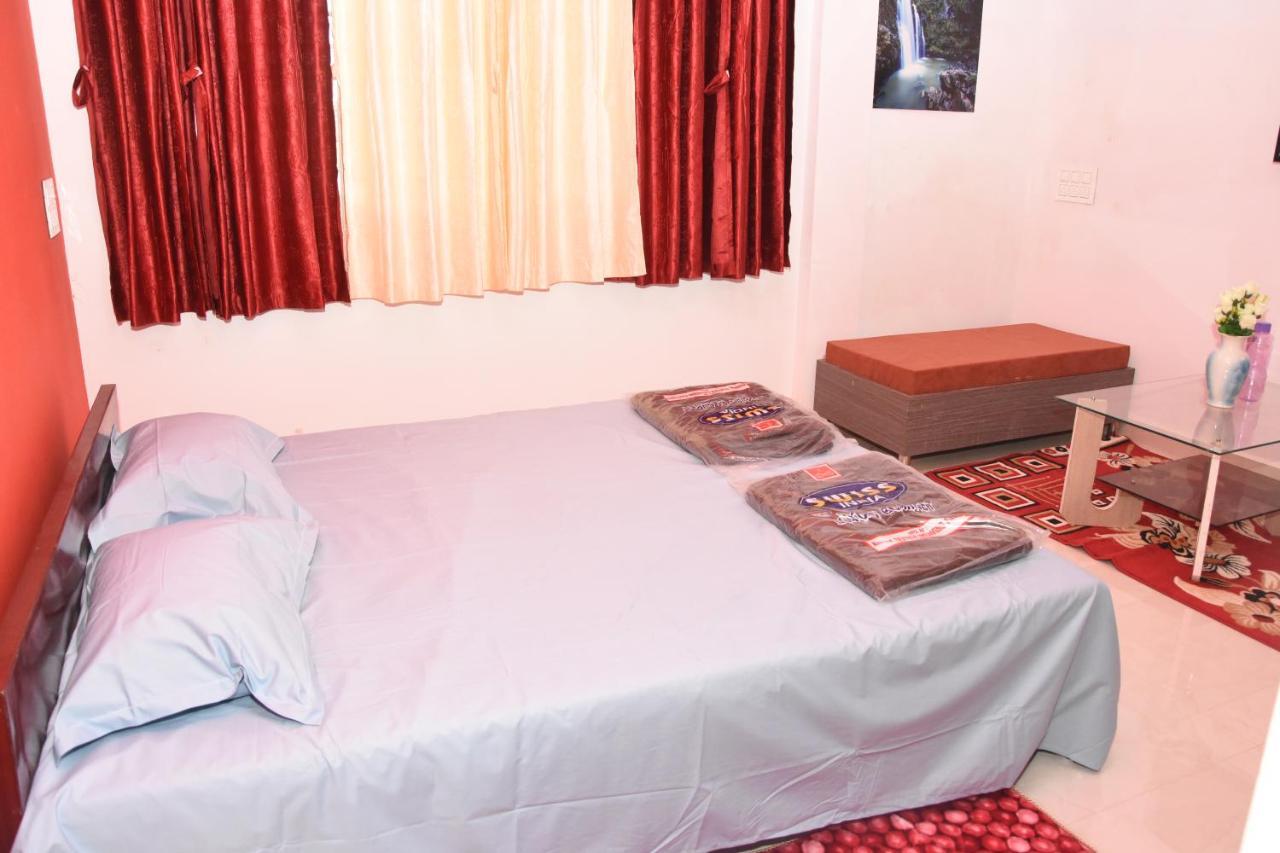 H P Homestay Dharwad Exteriör bild